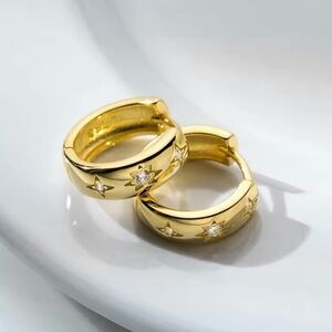 Dainty Delicate Gold Hoop Earrings with Star starburst earrings Huggies